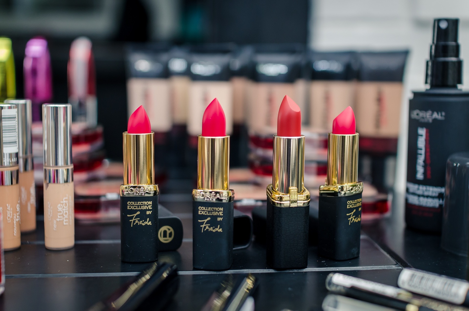 5+ Best Ever Lipstick Shades For Fair Skin